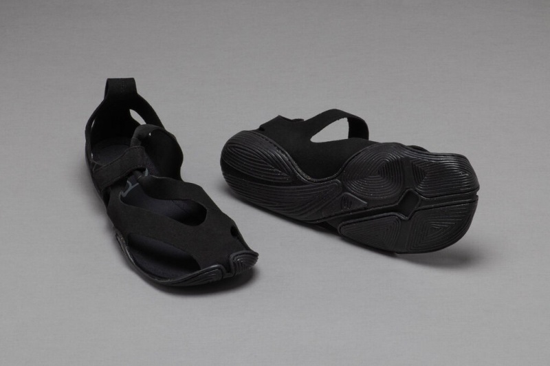 Black Men's Wildling Feder Sandals | UK-YQFNWM812